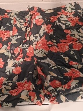 Women’s Navy Floral Drawstring Shorts